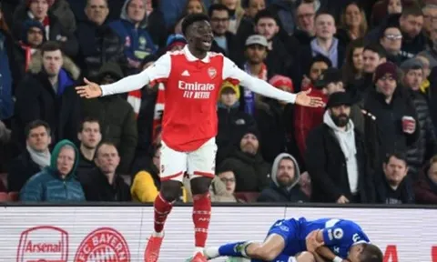 Bản hợp đồng giúp Arsenal giữ chân hàng loạt ngôi sao