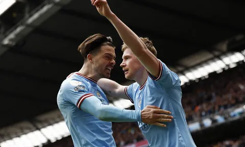 Jack Grealish ốm yếu trong ngày hủy diệt Liverpool