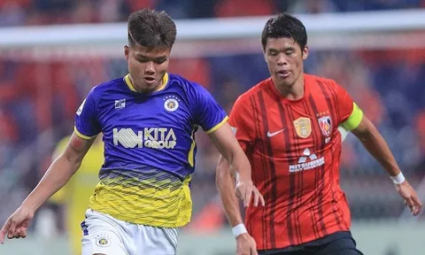 Hà Nội phơi áo trước Urawa Red