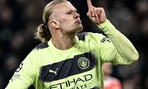 Haaland chọc tức CĐV Bayern