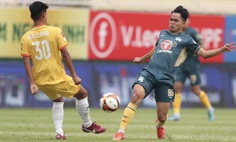 HAGL duy trì mạch bất bại; CAHN muốn có tiền đạo Ligue 2