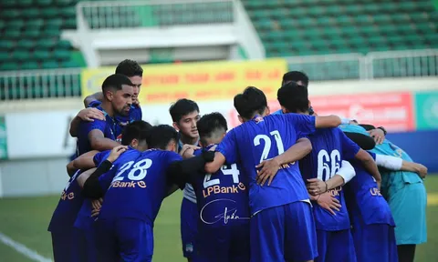 "HAGL tuy cuối bảng nhưng đá sân nhà rất ghê gớm"