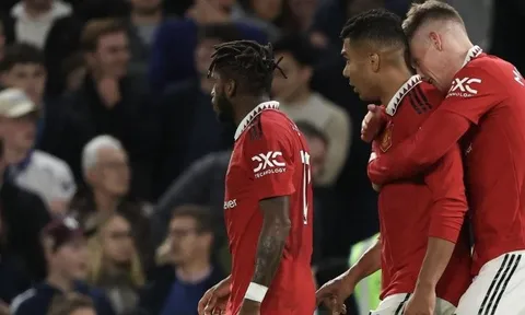 Hai sự đảo ngược đẳng cấp tại Man Utd