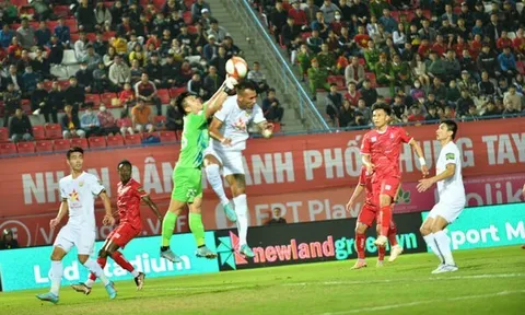 Cơn mưa bàn thắng tại Hải Phòng; Bình Định đánh bại Đà Nẵng trong thế thiếu người