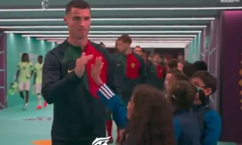 Hành động đẹp của Ronaldo ở trận gặp Ghana