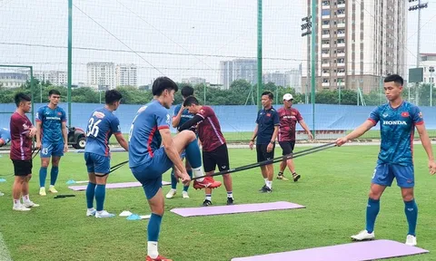 Thiếu "quân xanh", tuyển Olympic Việt Nam phải chia đội hình đấu tập