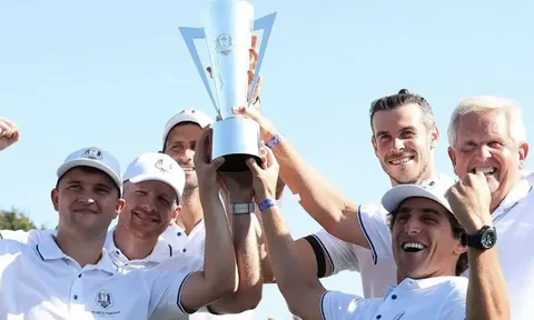 Hậu giải nghệ, Bale nâng cúp vô địch khó tin trên sân golf