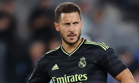 Hazard tệ đến mức bị cầu thủ đối phương chỉ trích