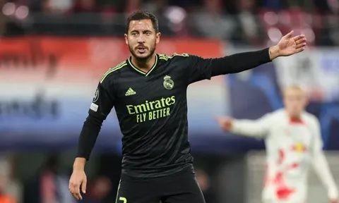 Arsenal quan tâm, Real ra quyết định với Hazard