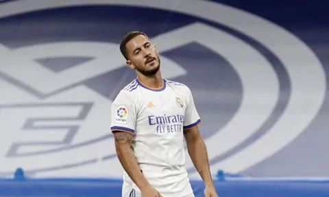 “Hazard tăng 5 kg trong 3 tuần. Thật không thể hiểu nổi”