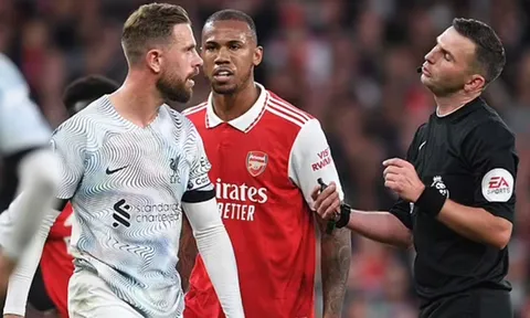 Sao Liverpool văng tục với Gabriel