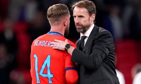 Henderson không còn đủ khả năng để khoác áo Tam Sư