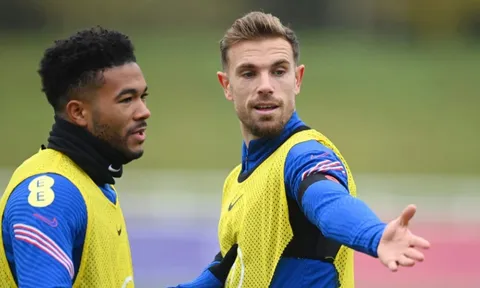 Henderson rời Liverpool, Reece James đăng dòng biểu cảm