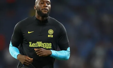 Henry: 'Cú đánh đầu ấy sẽ mãi ám ảnh Lukaku'