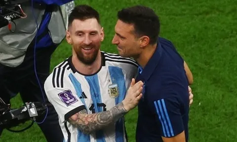 HLV Argentina: 'Vinh dự khi có Messi trong đội hình'
