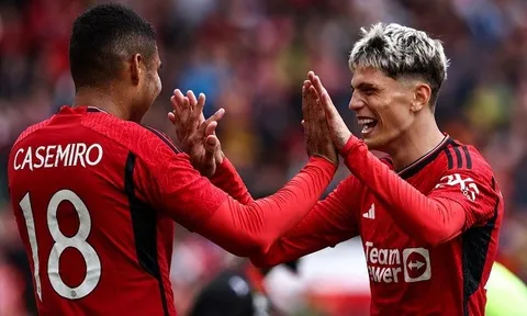 Hiệp 2 bùng nổ, Man United lội ngược dòng thắng Lens
