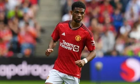 Hình ảnh khiến CĐV Man Utd lo sốt vó