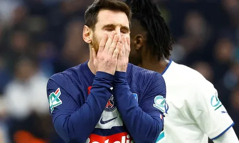 Hình ảnh Messi bị hoen ố tại PSG