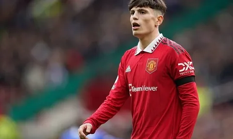 Hình ảnh mới nhất về Garnacho khiến CĐV Man Utd mừng rơn