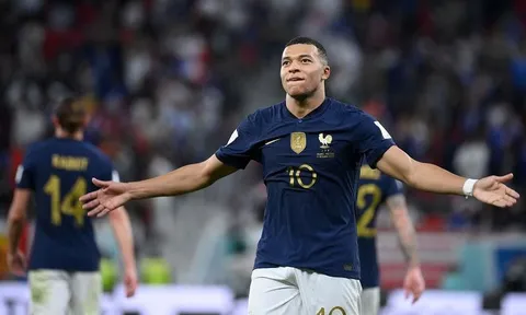 Luke Shaw nói thẳng về trình độ của Mbappe