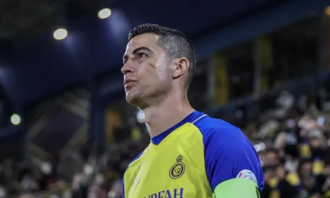 HLV Al Nassr làm khó Ronaldo