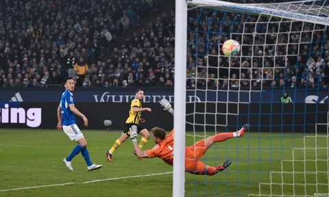 HLV Dortmund nêu nguyên nhân sẩy chân trong cuộc đua với Bayern
