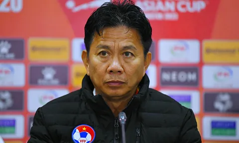 HLV Hoàng Anh Tuấn: 'Quá nghiệt ngã'