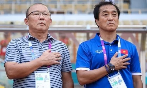 HLV Lee Young-jin gửi thông điệp tới cầu thủ Việt Nam
