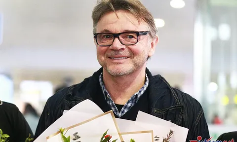 HLV Philippe Troussier hạnh phúc ngày trở lại Việt Nam