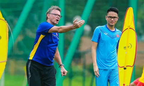 HLV Philippe Troussier nhận chỉ tiêu bất ngờ tại SEA Games