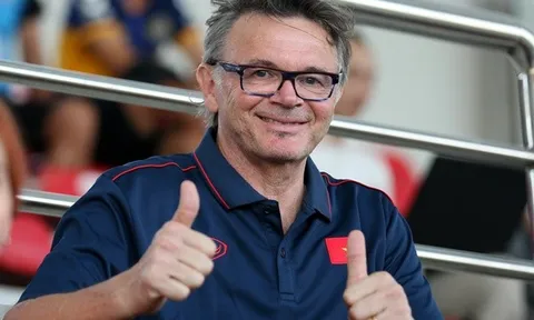 HLV Philippe Troussier và dấu hiệu đáng mừng từ V-League 2023