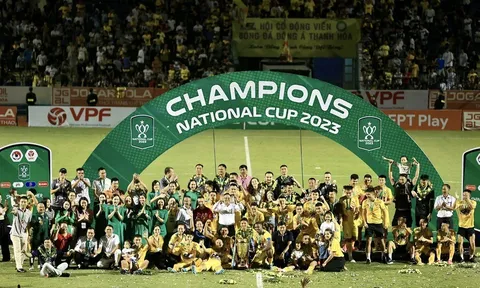 HLV Popov: "Thanh Hóa vô địch nhờ may mắn, tôi đồng ý"