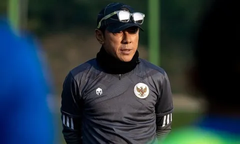 HLV Shin vắng mặt khi U20 Indonesia bị gạt khỏi World Cup