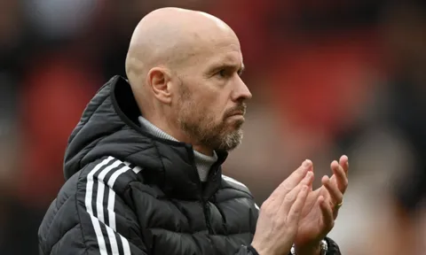 HLV Ten Hag: 'Đây là mùa giải kỳ lạ'