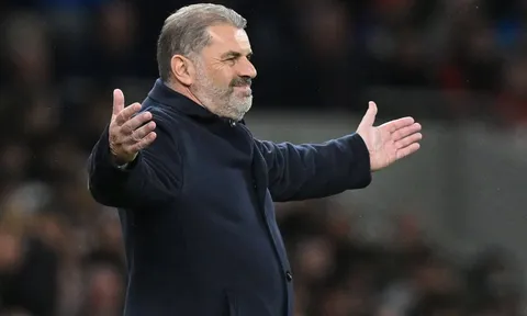 HLV Tottenham cáu khi bị loại khỏi cuộc đua vô địch