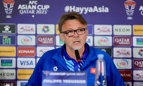 "HLV Troussier cần bớt sự cực đoan"