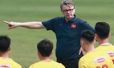 HLV Troussier do thám U23 Thái Lan