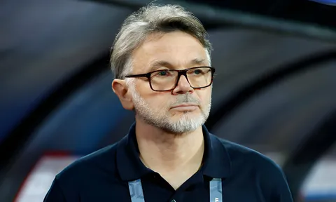HLV Troussier: “Dùng ai là quyết định của tôi”