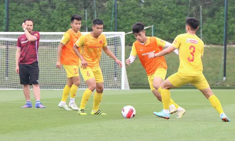 HLV Troussier lên khung U22 Việt Nam, vé dự SEA Games 32 thêm 'gắt'