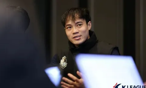 HLV trưởng Seoul E-Land khen Văn Toàn, kỳ vọng tỏa sáng ở K-League