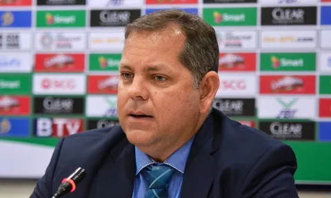 HLV Vitorino: 'Keisuke Honda chỉ giúp bóng đá Campuchia làm hình ảnh'