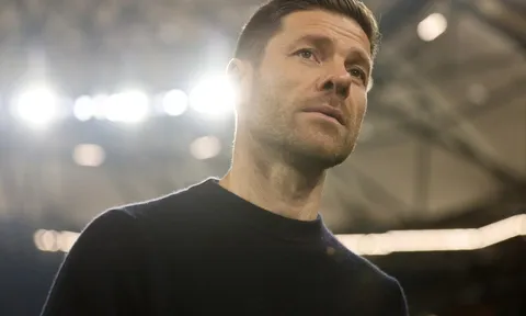 HLV Xabi Alonso cùng Leverkusen làm nên lịch sử tại Europa League