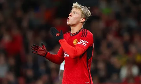 Hojlund phải làm điều mà 6 cầu thủ khác của Man United chưa làm được
