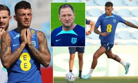 Holland và câu chuyện xung đột với White