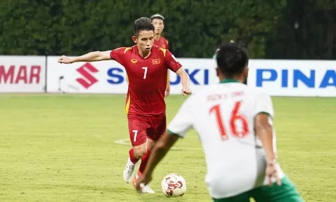 Hồng Duy dẫn đầu cuộc bầu chọn Cầu thủ xuất sắc AFF Cup 2020
