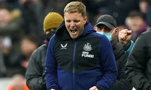 Eddie Howe nói gì khi đưa Newcastle vào top 4?