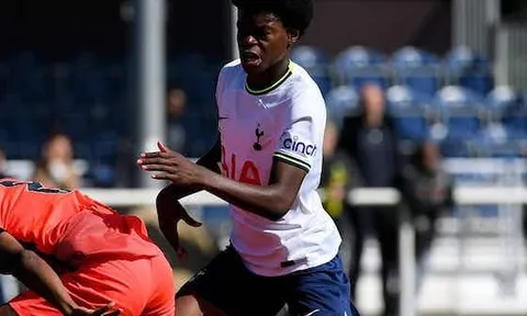 M.U thâu tóm 'báu vật tuyến giữa' của Tottenham