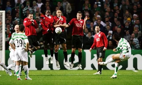 Huyền thoại sút tung lưới Man Utd kết thúc sự nghiệp 26 năm