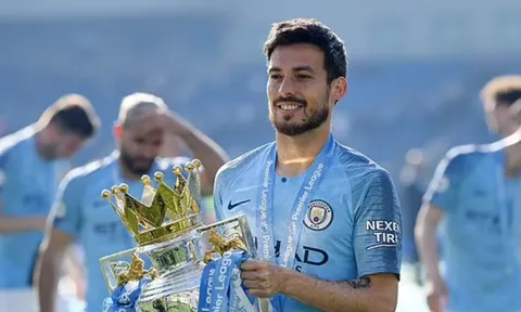 CHÍNH THỨC! Huyền thoại Man City giải nghệ