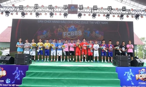 Siêu hùng tranh đấu mang bất ngờ tới miền Tây